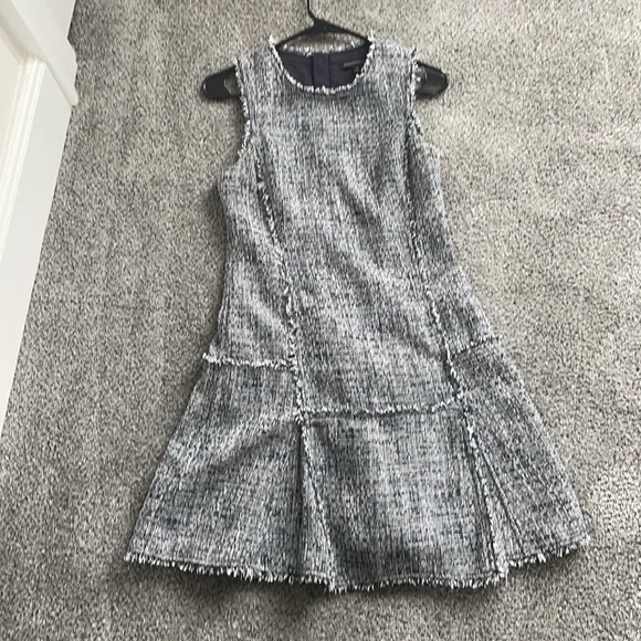 Banana republic shift dress blue Chanel style size 6 - Picture 2 of 8